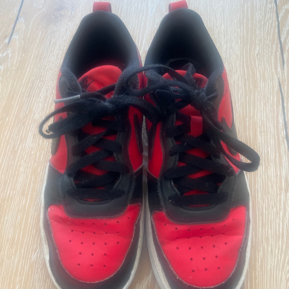 Nike sneakers size 5.5Y